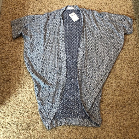 Tops - NWT! [Village Artisan] Kimono